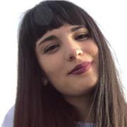 Laureata in lingue e culture moderne (sia triennale che magistrale) 110 e lode impartisce lezioni di Inglese, spagnolo, italiano e storia per studenti di elementari, medie e superiori. Inglese e spagnolo anche a livello universitario